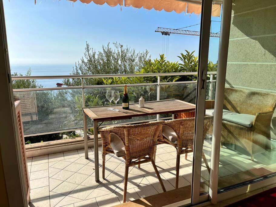 Апартаменты Les Jardins De Monaco Vue Mer Et Piscine Saint-Antoine  Экстерьер фото